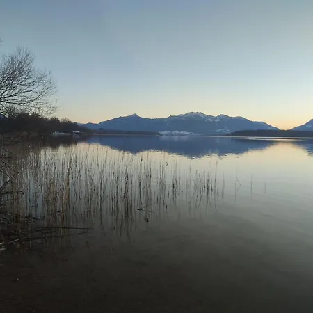 Chiemsee Refugium アパート